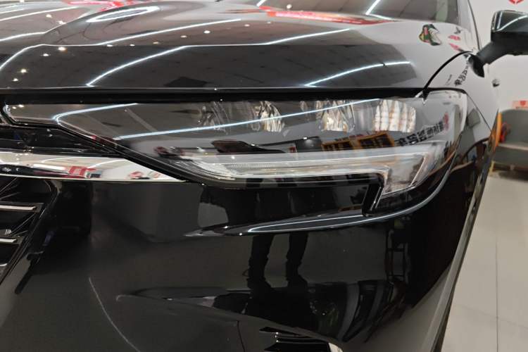 Used Buick Envision 2022 Encore Plus 652T Five-Seat Luxury Model