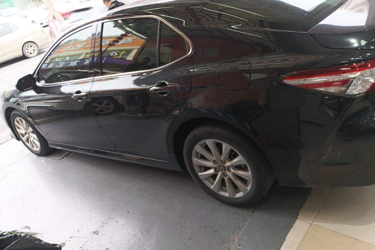 Used Toyota Camry 2021 2.0G Luxury Edition
