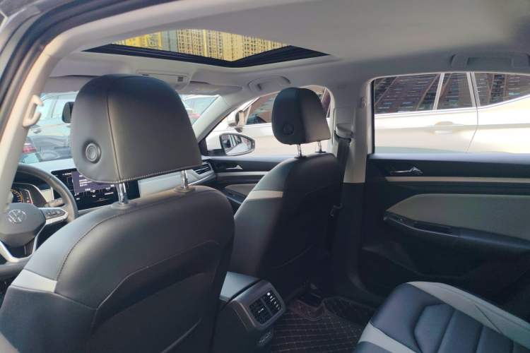 Used Volkswagen Bora 2024 300TSI DSG Prestige Edition
