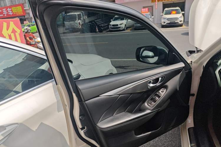 Used Infiniti Q50L 2016 2.0T Enjoyment Edition
