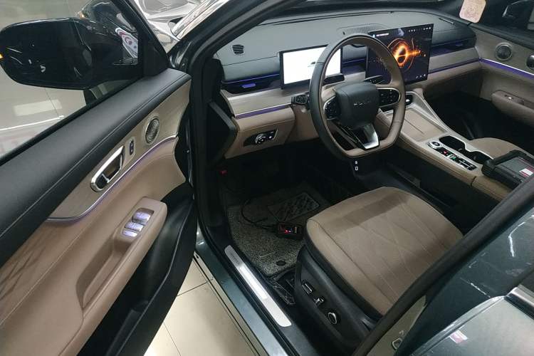 Used Chery Fengyun T8 2025 1.5T 130km Deluxe Version 5 Seats
