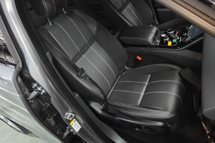 Used Land Rover Range Rover Velar 2020 P250 R-DYNAMIC S