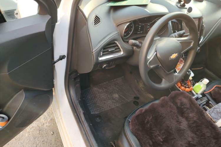 Used Chevrolet Cruze 2017 1.5L Automatic Pioneer Sunroof Edition