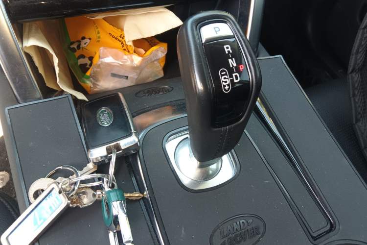 Used Land Rover Discovery Sport 2020 200 PS Family Edition