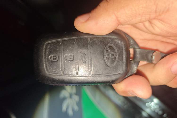 Used Toyota Highlander 2018 2.0T Four-Wheel Drive Prestige Version 7 Seats China V Emission Standard