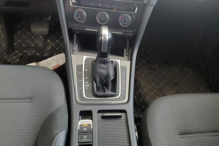 Used Volkswagen Golf 2018 1.6L Automatic Comfort Model
