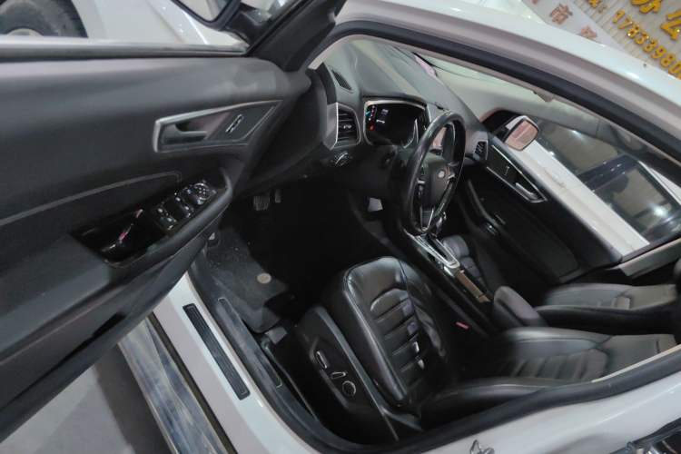 Used Ford Edge 2016 EcoBoost 245 Two-Wheel-Drive Titanium 7-Seater