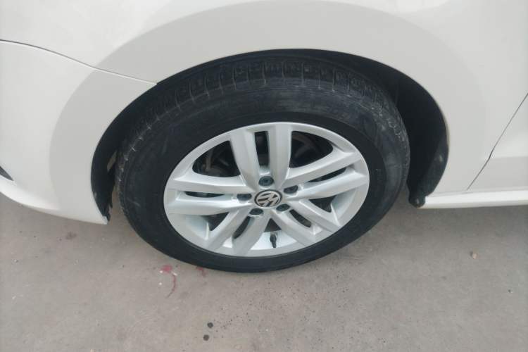 Used Volkswagen Polo 2016 1.6L Automatic Comfort Model
