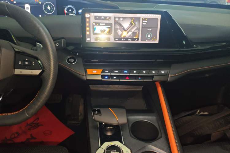 Used Changan UNI-V 2022 1.5T Prestige Version
