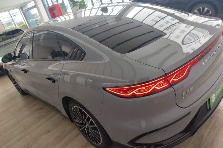 Used BYD Han 2025 EV with 701 km of Laser Radar-Enabled Intelligent Driving