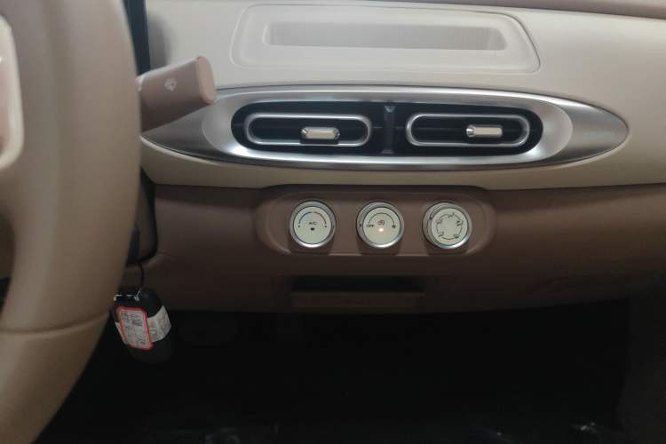 Used Wuling Hongguang MINIEV 2025 Four-Door Version Premium Edition
