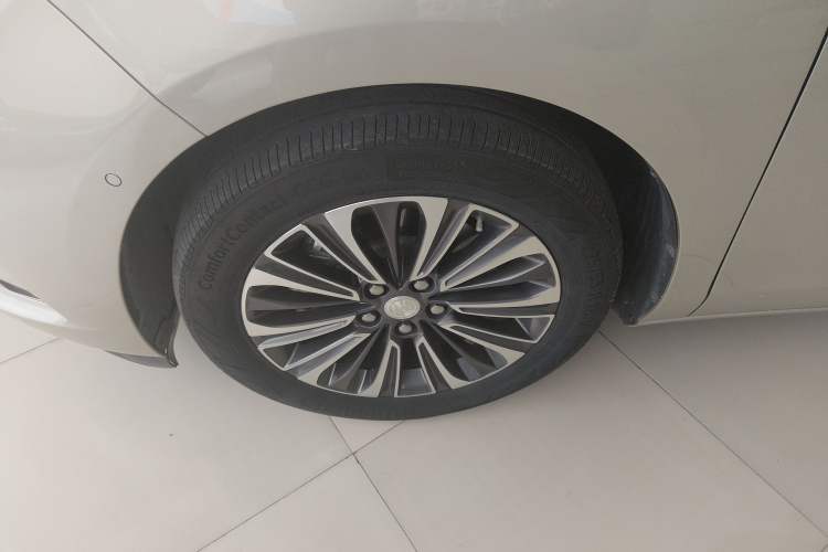 Used Buick GL8 2021 ES Landtrek 653T Luxury Model
