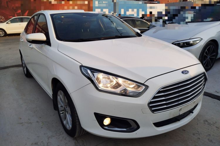 Used Ford Escort 2015 1.5L Automatic Fashion Model