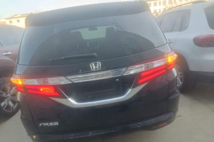 Used Honda Odyssey 2015 Updated Version 2.4L Smart Edition