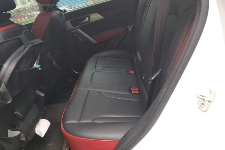 Used Haval H2 2018 Red-Label 1.5T Dual-Clutch Two-Wheel-Drive Luxury Model