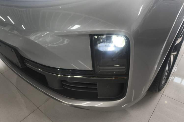 Used Li Auto L8 2023 Pro Model
