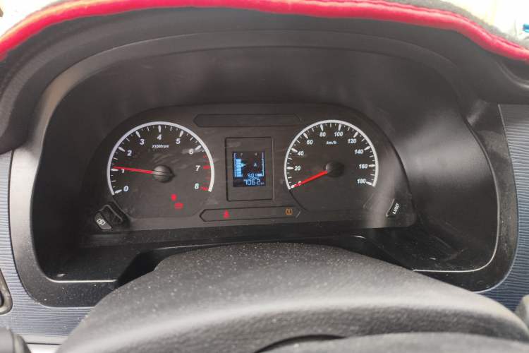 Used FORTHING Lingzhi 2023 M5L 1.6L Base Model 7 Seats