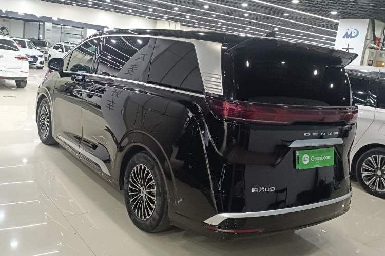 Used Denza D9 2022 DM-i 970 Four-Wheel Drive Prestige Model