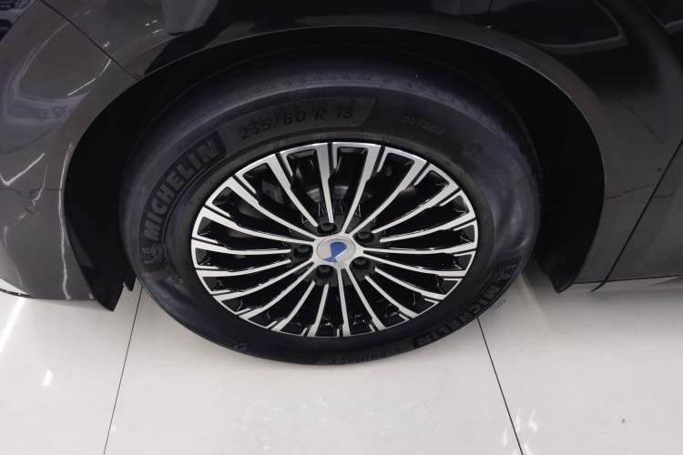 Used Denza D9 2022 DM-i 970 Four-Wheel Drive Flagship Model