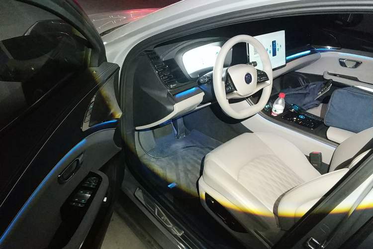 Used BYD Han 2025 EV with 701 km of Laser Radar-Enabled Intelligent Driving