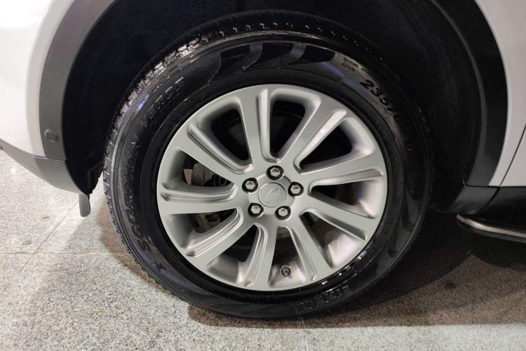 Used Land Rover Discovery Sport 2018 240 PS SE Version
