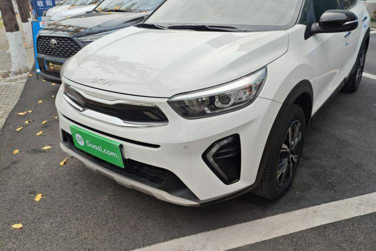 Used Kia kx1 Stonic 2021 1.4L CVT Sunroof Model
