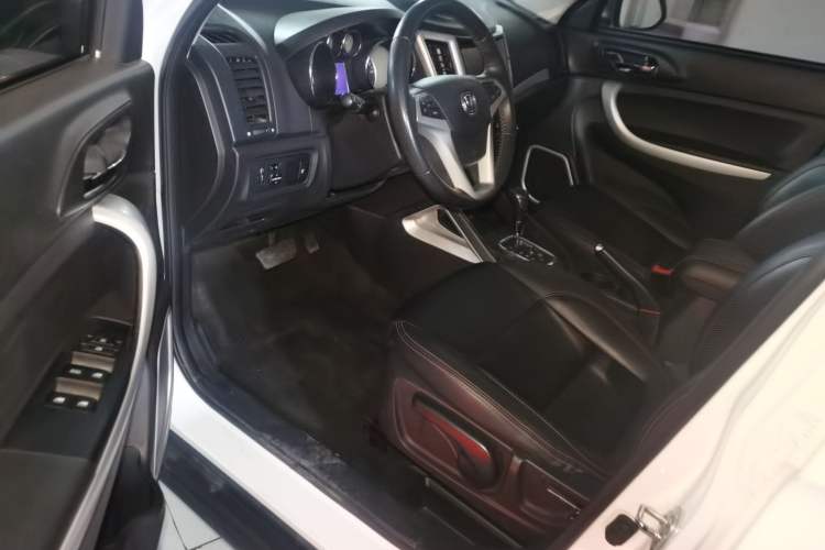 Used Changan CS35 2016 1.6L Automatic Luxury Model China V Standard
