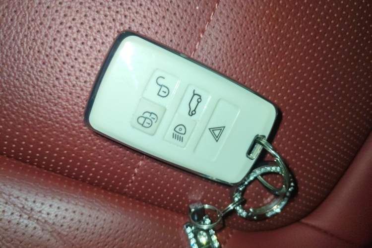 Used Jaguar F-PACE 2022 P250 R-Dynamic BLACK
