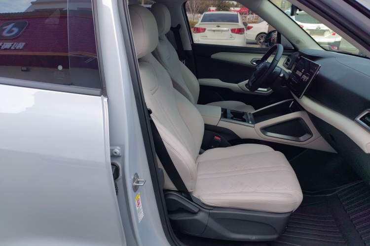 Used BYD Yuan UP 2025 Intelligent Driving Version 401 KM Dynamic Edition