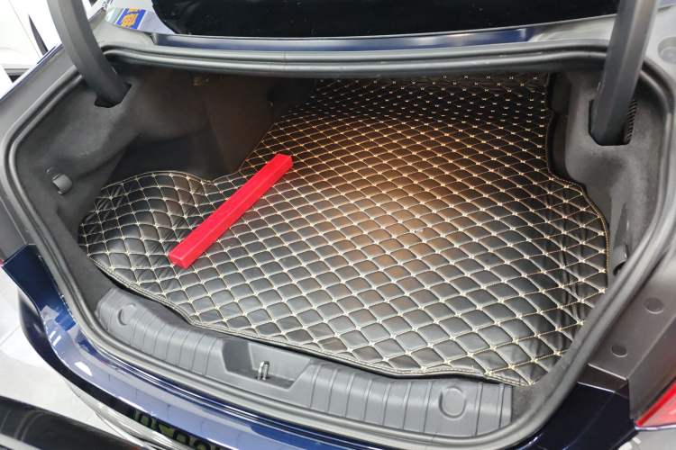 Used Jaguar XFL 2021 XFL 2.0T P250 Two-Wheel-Drive Luxury Deluxe Edition