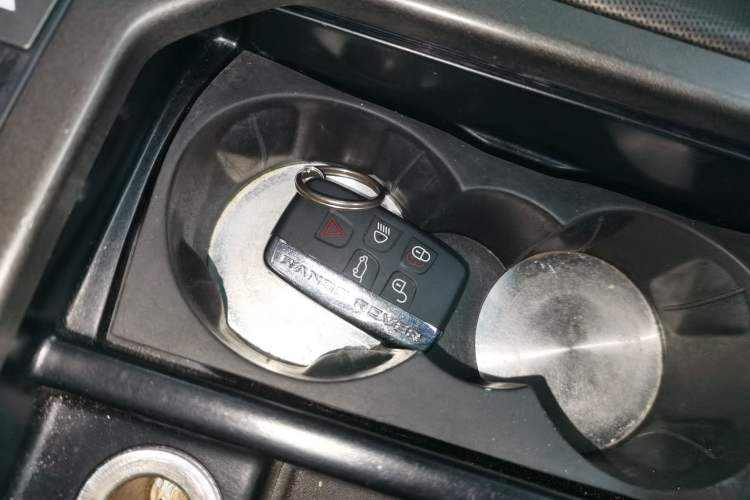 Used Land Rover Range Rover Evoque 2018 240 PS HSE DYNAMIC All-Wheel Drive Edition