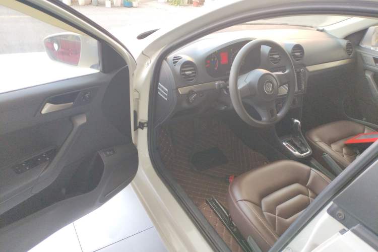 Used Volkswagen Jetta 2015 Value Edition 1.6L Automatic Fashion Version
