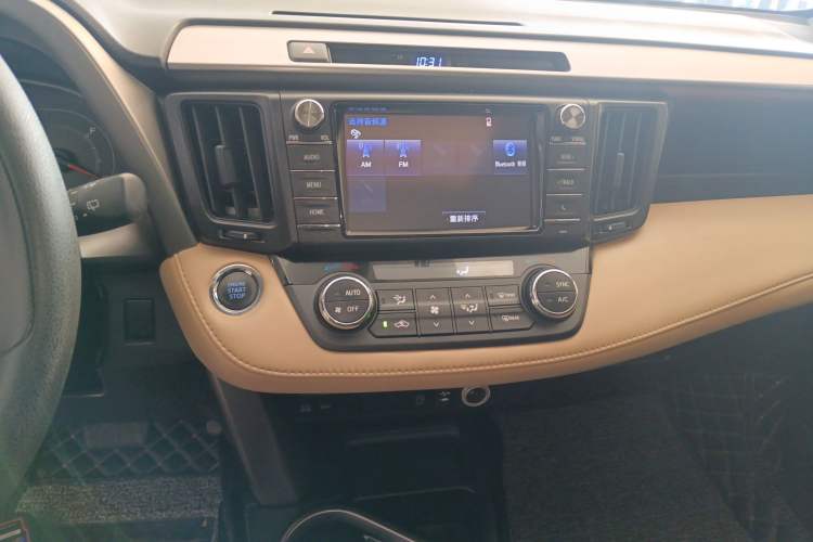 Used Toyota RAV4 2019 2.0L CVT Two-Wheel Drive Pioneer Edition China V Standard
