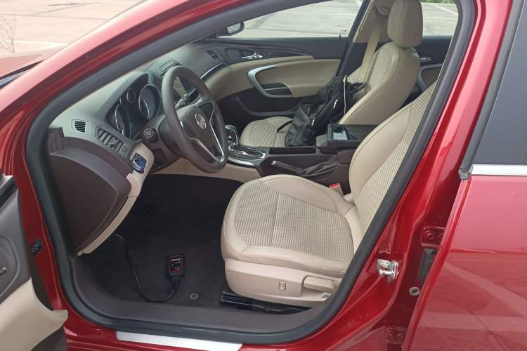 Used Buick Regal 2015 2.0L Leading Fashion Edition
