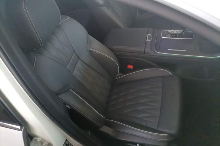 Used GAC Trumpchi GS8 2022 Linghang Series 2.0 TGDI Two-Wheel-Drive Luxury Smart Connectivity Version (7 Seats)
