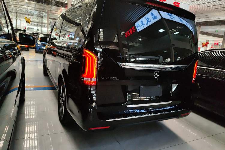 Used Mercedes-Benz V-Class 2020 V 260 L Long-wheelbase Luxury Edition