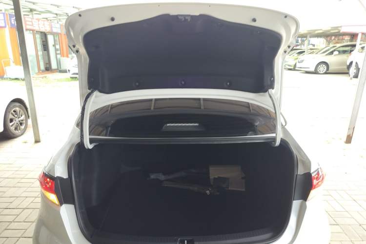 Used Toyota Levin 2021 185T CVT Luxury Edition
