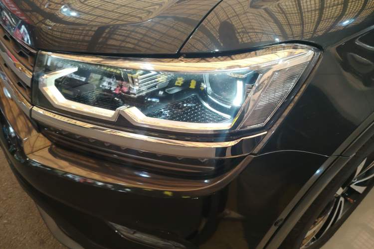 Used Volkswagen Tharu 2020 280TSI Two-Wheel Drive Luxury Edition China VI Standard
