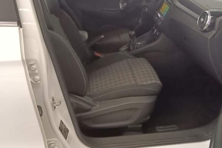 Used MG ZS 2018 1.5L Manual 65-inch Giant-Screen Sunroof Version China V Standard
