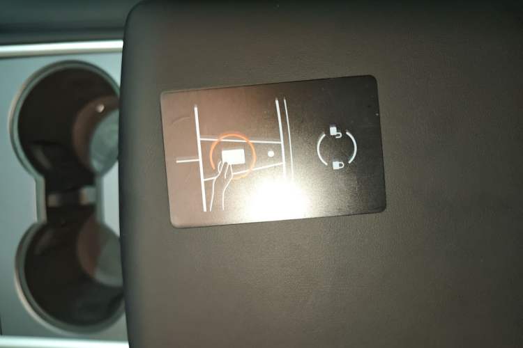 Used Tesla Model Y 2023 Rear-Wheel-Drive Version
