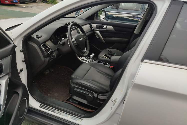 Used Haval H2 2018 Red-Label 1.5T Dual-Clutch Two-Wheel-Drive Luxury Model
