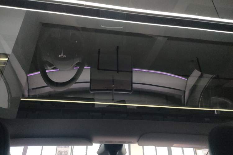 Used Tesla Model Y 2024 Long-Range All-Wheel-Drive Version
