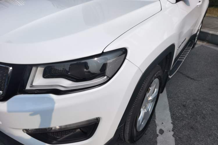 Used  Compass 2017 200T Automatic Family Edition
