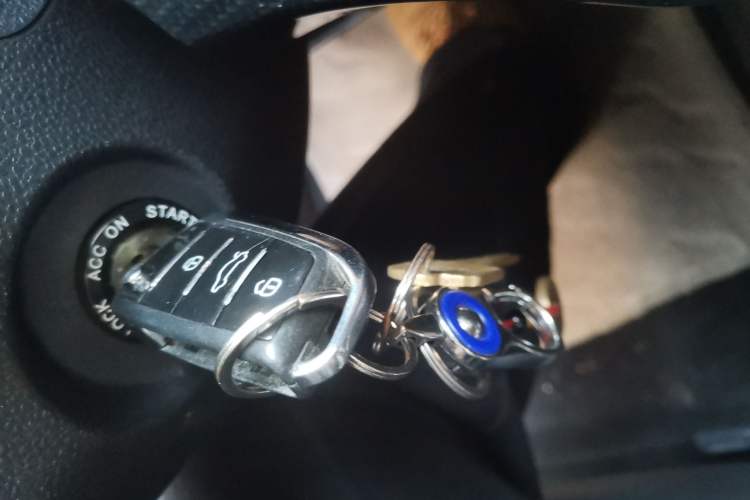 Used  Refine S3 2017 1.6L Manual Smart Connectivity Model
