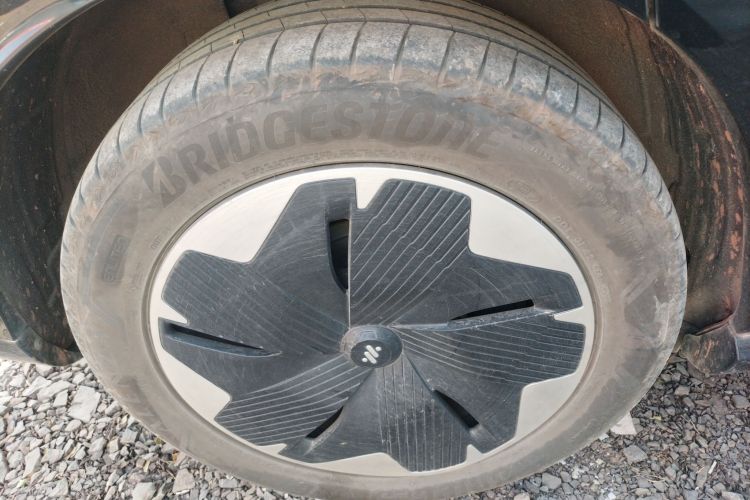 Used  LS7 2023 77 kWh Urban Fit Rear-Wheel Drive