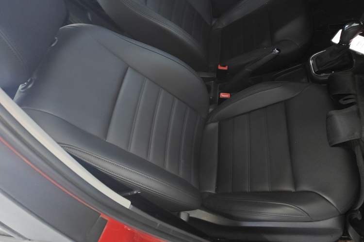 Used Volkswagen Polo 2016 1.6L Automatic Comfort Model
