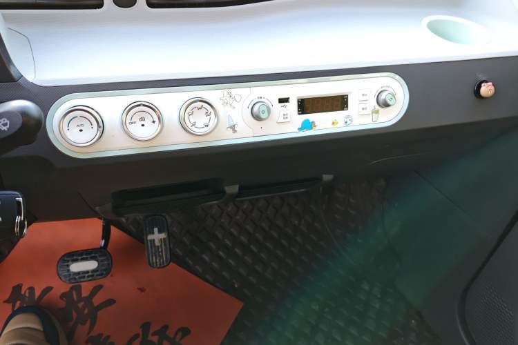 Used Wuling Hongguang MINIEV 2022 Macaron Fashion Model Lithium Iron Phosphate