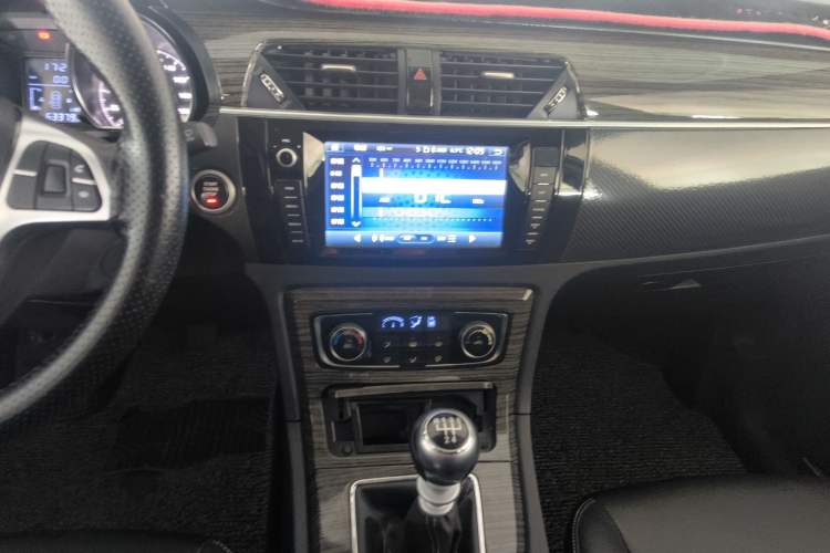 Used Zotye T600 2015 1.5T Manual Luxury Model
