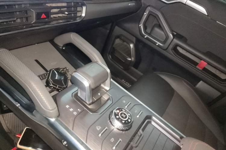 Used JETOUR Traveler 2023 2.0T All-Wheel Drive CrossPRO+
