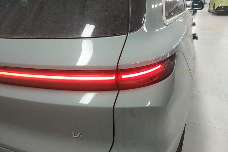Used Li Auto L6 2025 Pro Smart Refresh Edition
